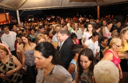 Feira Ponta de Estoque começa batendo recordes