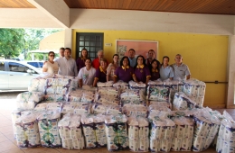 Sociedade Rural entrega 5 mil  fraldas para Asilo São Vicente