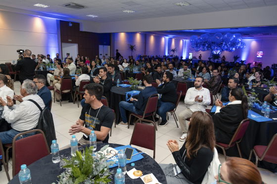 Conjove debate liderança e IA em evento de networking em Umuarama