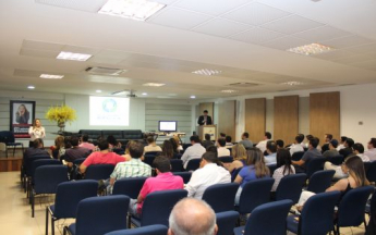 Palestra "De Olho no Mercado"