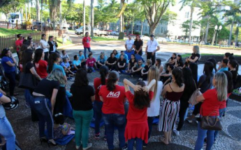 PALESTRA - Como os clientes pensam e consomem hoje em dia?