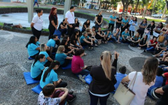 PALESTRA - Como os clientes pensam e consomem hoje em dia?