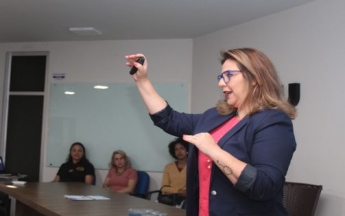 PALESTRA - "Fatores que influenciam o atendimento"