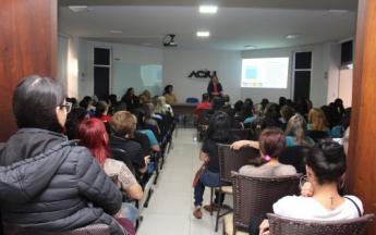 PALESTRA - "Fatores que influenciam o atendimento"