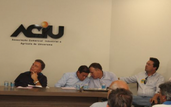 Alvaro Dias visita a Aciu