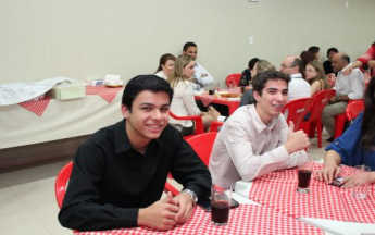 Churrasco de Confraternização Feira Ponta de Estoque