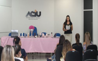 Curso de Automaquiagem Mary Kay