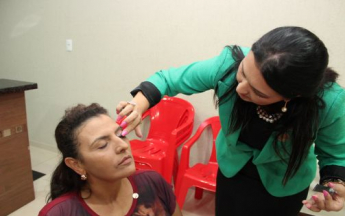 Curso de Automaquiagem Mary Kay