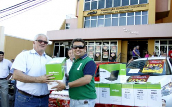 Entrega dos Premios da Campanha Natal de Luz e Premios em Umuarama