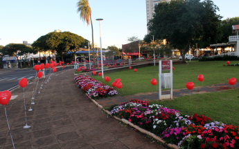Ação especial do Dia dos Namorados - Praça Miguel Rossafa