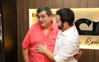 Aciu homenageia Regina Célia Rodrigues Lima e Arecídio Cassiano Junior com espaços nomeados na sede da entidade