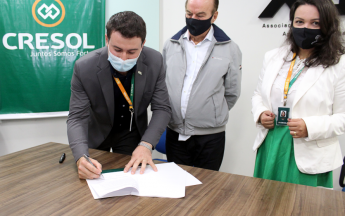 Cresol - assinatura do contrato de cessão de área para unidade de Umuarama