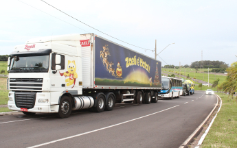 Desfile de caminhões de indústrias - Natal