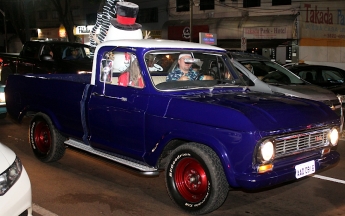 Desfile de Carros Antigos