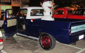 Desfile de Carros Antigos