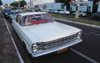 Desfile de carros antigos - Natal