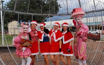 Desfile de Papais Noéis Ciclistas