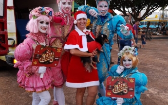 Desfile de Papais Noéis Ciclistas