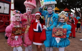 Desfile de Papais Noéis Ciclistas