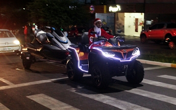 Desfile de Papais Noéis Motociclistas