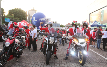 Desfile Papais Noéis Motociclistas