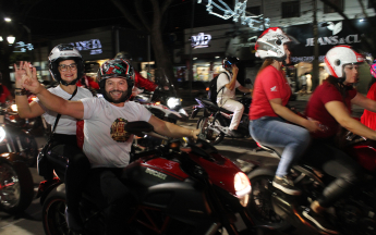 Desfile Papais Noéis Motociclistas