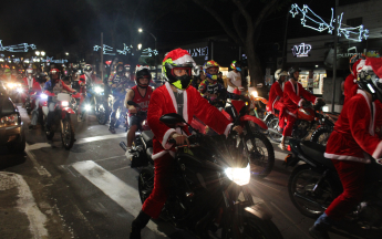 Desfile Papais Noéis Motociclistas