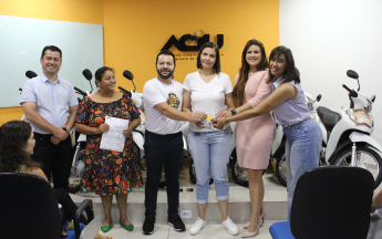 Entrega motos campanha de Natal