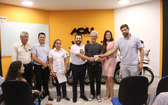 Entrega motos campanha de Natal