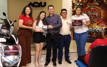 Entrega prêmios Campanha Natal de Luz Aciu