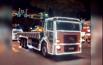 Natal de Luz - Desfile de Caminhões da Indústria