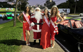 Natal de Luz - Desfile de Carros Antigos com Papais Notéis Motoristas