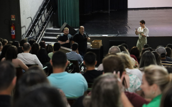 Palestra "Show de atendimentos e vendas" - Itamar Ribeiro