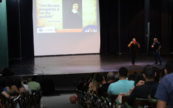 Palestra "Show de atendimentos e vendas" - Itamar Ribeiro