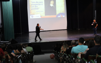 Palestra "Show de atendimentos e vendas" - Itamar Ribeiro