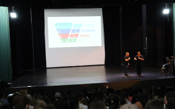 Palestra "Show de atendimentos e vendas" - Itamar Ribeiro