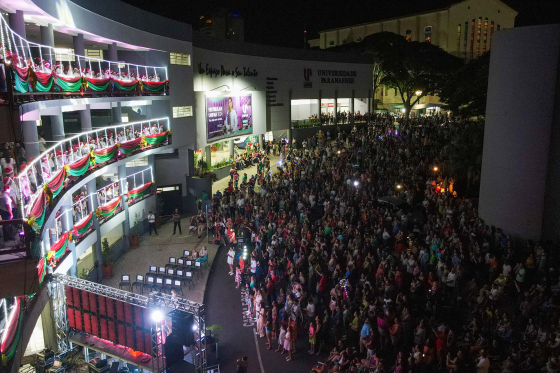 Auto de Natal atrai grande público na sede da Unipar