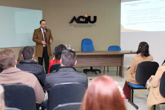 Café com associados debate sobre impacto da reforma tributária