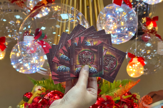 Campanha Natal de Luz inicia distribuição de seladinhas