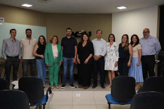 Carla Frasquette é eleita presidente da Aciu